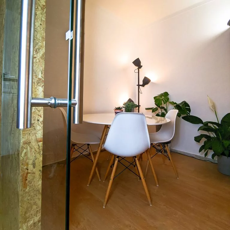 alquiler de salas de reuniones y eventos de coworking